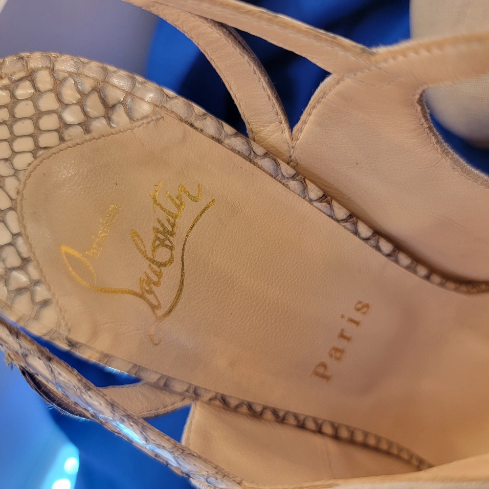 Christian Louboutin women's heels size 40 - Picture 5 of 6